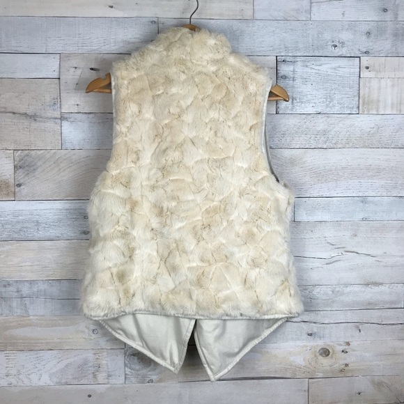 Kut from the Kloth Cream Faux Fur Drape Vest Small - Picture 4 of 6